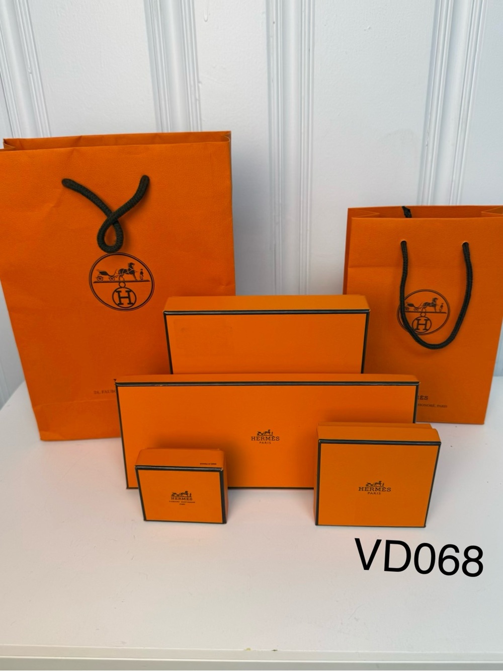 Hermès Jewelry & Small Leather Goods Boxes Shopping Bags Lot